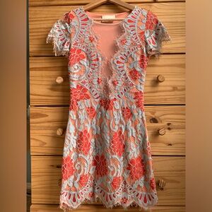 Storia Mini Lace Dress